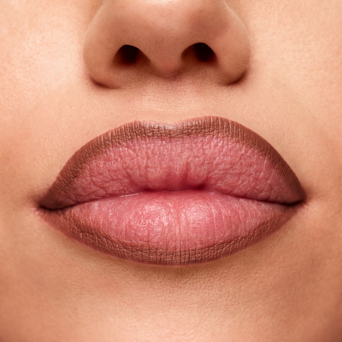 TRACE'D OUT PENCIL LIP LINER (DELINEADOR PARA LABIOS)
